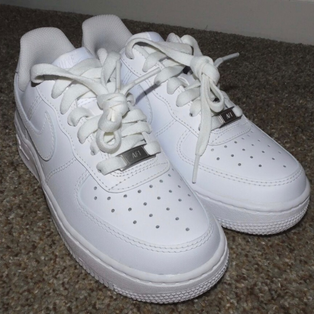 Air Force 1 woman - Picture 1 of 1